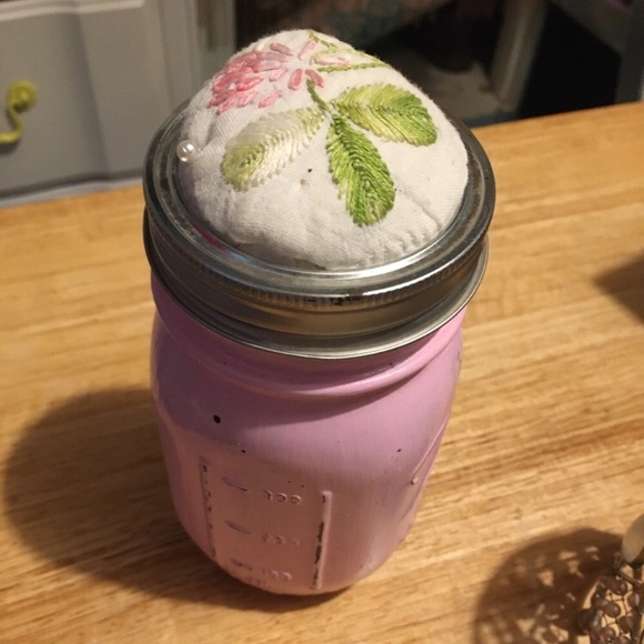 Sewing essentials - Picture 2 of 2